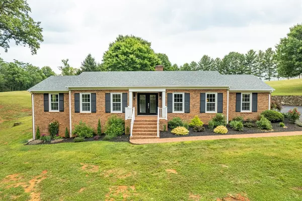 5335 Perrowville RD, Forest, VA 24551