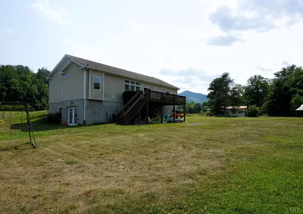 Big Island, VA 24526,1121 Red Hill RD