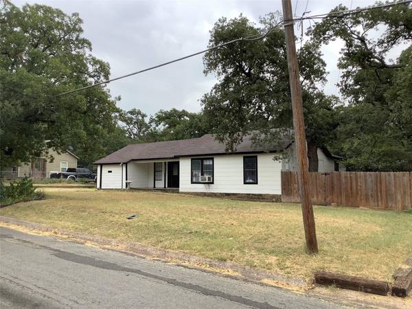 Bowie, TX 76230,1005 Roberts Street