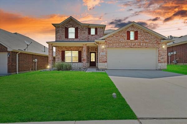 15728 Wheelhorse Trail, Fort Worth, TX 76262