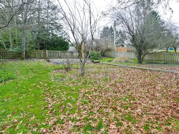 515 Pine St, Nanaimo, BC V9R 2C6