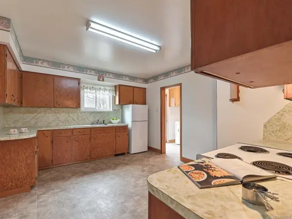 515 Pine St, Nanaimo, BC V9R 2C6