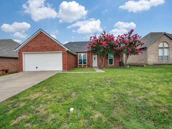 301 Rustic Grove Lane, Royse City, TX 75189