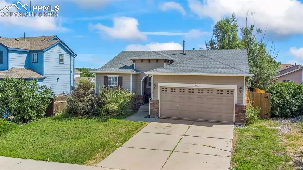 7623 Fiona LN, Fountain, CO 80817