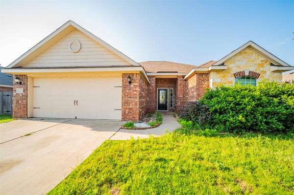 1213 Switchgrass Lane, Crowley, TX 76036