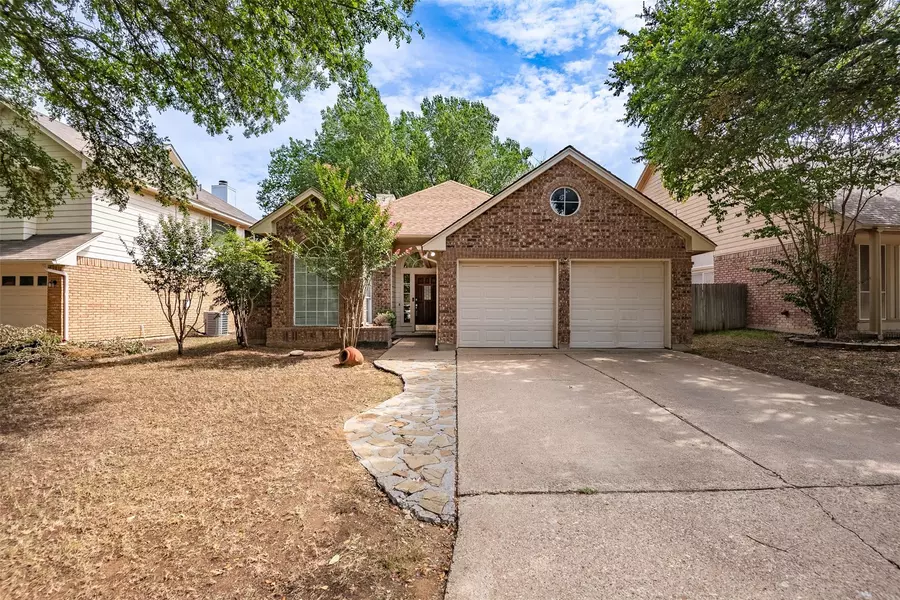 2217 Chapel Downs Drive, Arlington, TX 76017