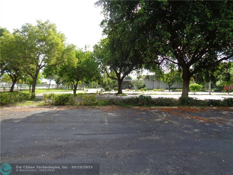 Pompano Beach, FL 33060,700 NE 10th St