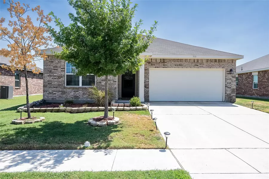 513 Swift Current Drive, Crowley, TX 76036