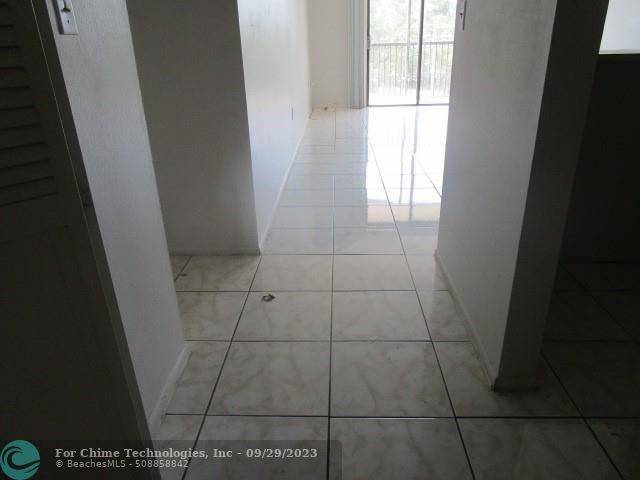 North Miami Beach, FL 33160,16950 W Dixie Hwy #A-424