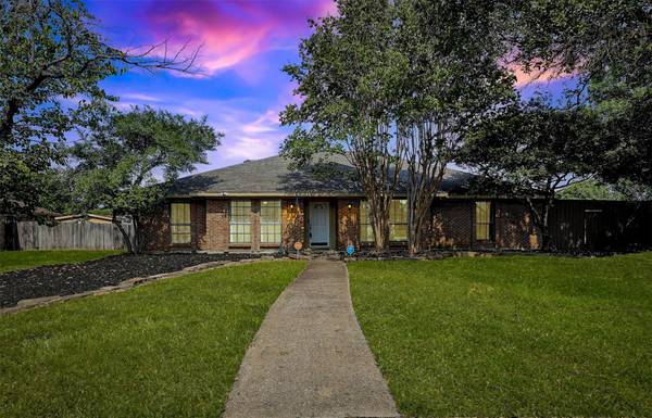 2728 Timberleaf Place, Carrollton, TX 75006