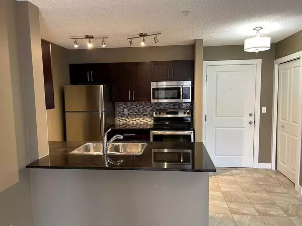 Calgary, AB T2A 4X8,2715 12 AVE SE #406