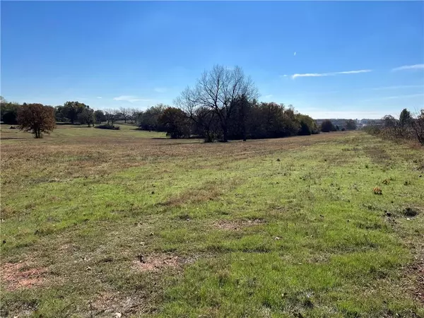 2 N Kickapoo Avenue, Meeker, OK 74855