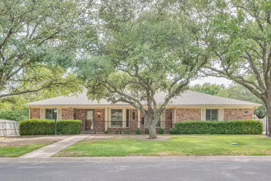 1106 Berkley Drive, Cleburne, TX 76033