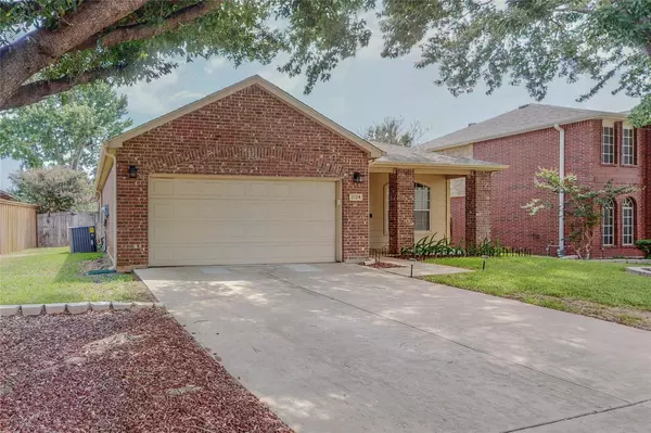 Roanoke, TX 76262,1104 Indian Trail Court