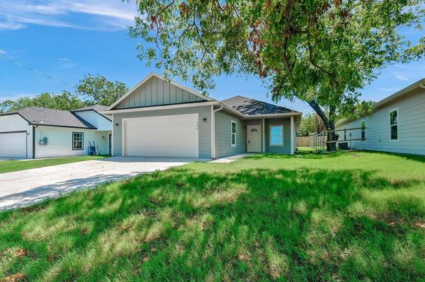 202 N Lackey, Tom Bean, TX 75489