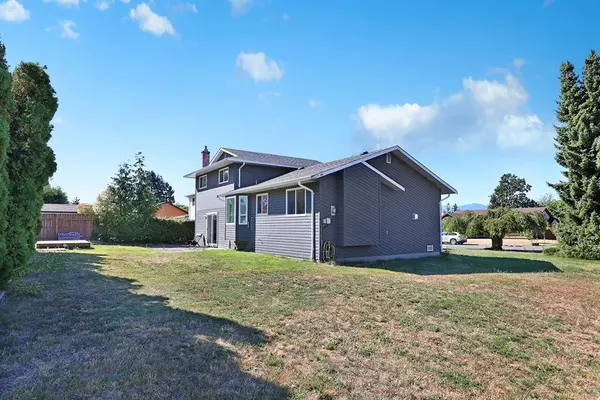 Courtenay, BC V9N 7W6,4658 Valecourt Cres