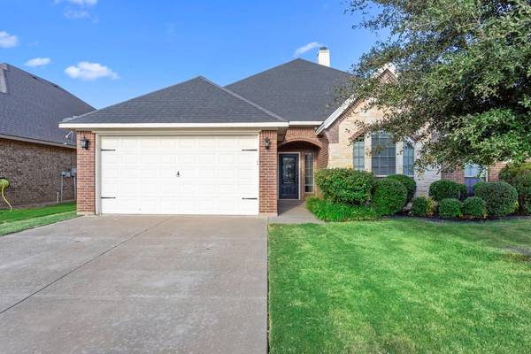 336 Tioga Street, Burleson, TX 76028