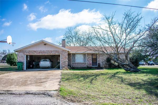 812 N Mcdurmitt, Hamilton, TX 76531