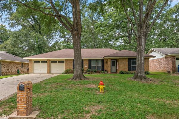 9814 E Trails End, Shreveport, LA 71118