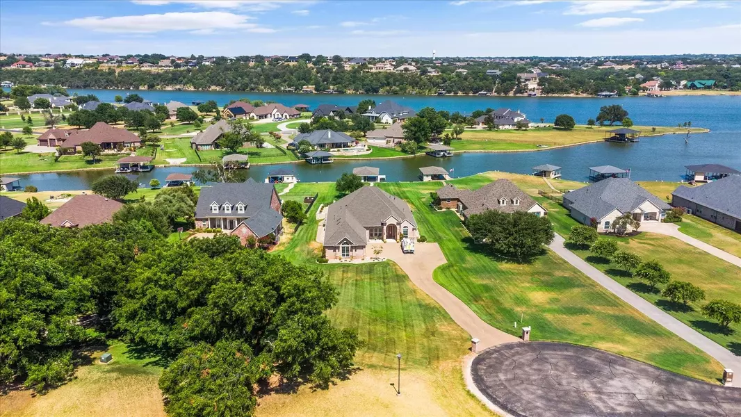 2013 Canaveral Court, Granbury, TX 76048