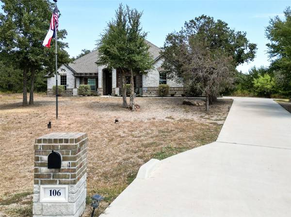 106 Highland Oaks Court, Brock, TX 76087