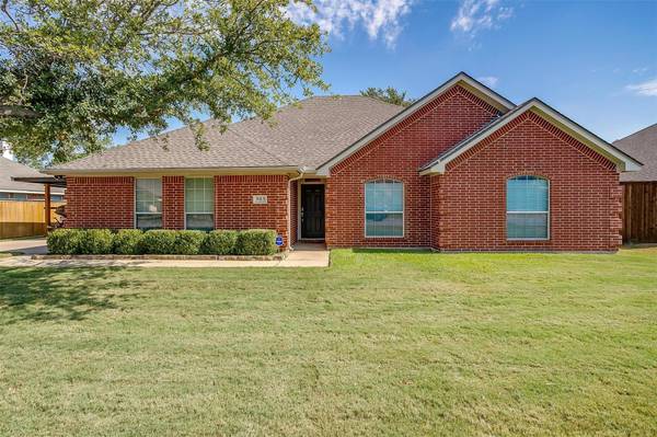 303 Shelby Lane, Joshua, TX 76058