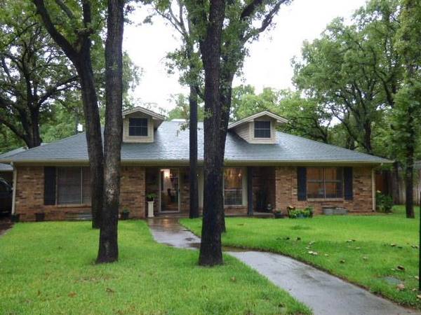 131 Nottingham Circle, Bridgeport, TX 76426