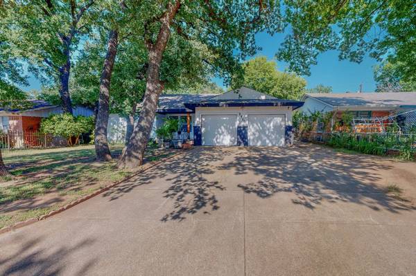 2416 Michael Street,  Fort Worth,  TX 76112