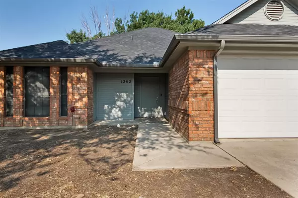 Weatherford, TX 76086,1202 Oak Tree Lane