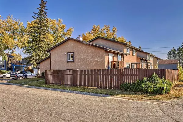 Calgary, AB T1Y 4N6,108 Pinecliff Close NE