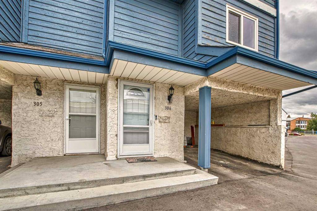 Calgary, AB T2A 6E1,919 38 ST NE #306