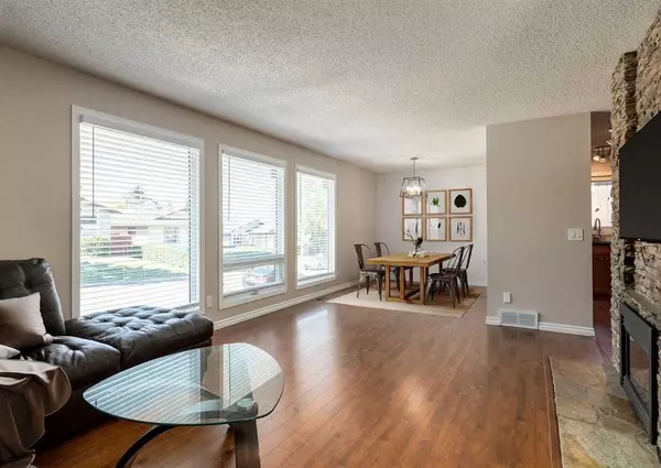 Calgary, AB T3K 1K6,44 Beddington CIR NE