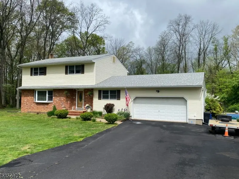 Roxbury Twp., NJ 07876,4 Harrison Rd