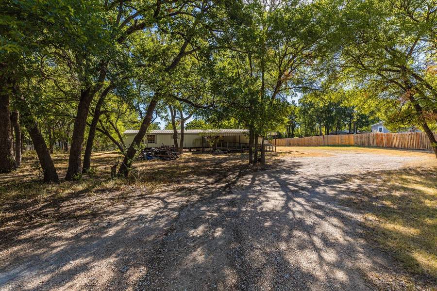 212 Oakgrove Circle, Elm Mott, TX 76640