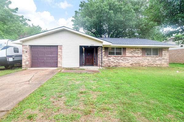 1018 S Idlewild Drive, Sherman, TX 75090