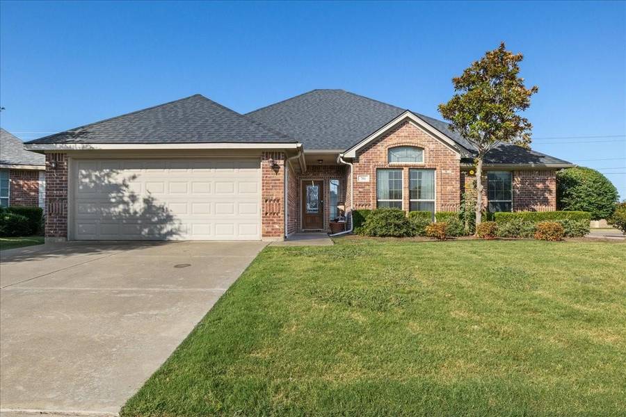 701 Snapper Drive, Burleson, TX 76028