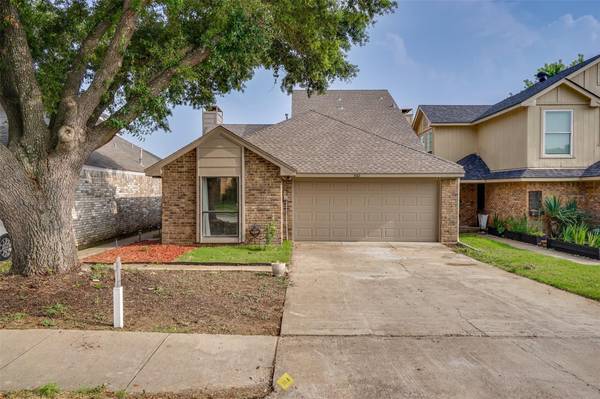 562 Briarcliff Drive, Garland, TX 75043