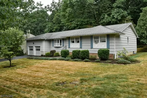 71 Brooklawn Dr, Parsippany-troy Hills Twp., NJ 07950