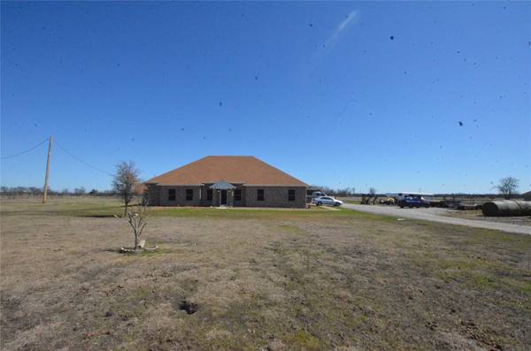 5789 N US Highway 69, Celeste, TX 75423