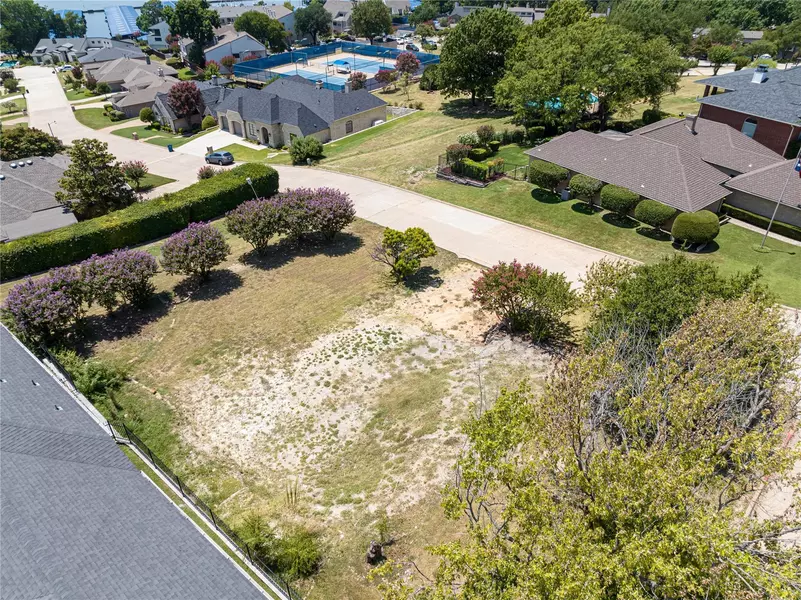 333 Yacht Club Drive, Rockwall, TX 75032