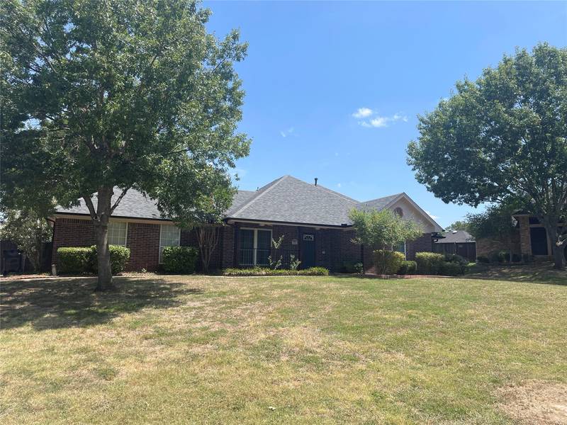 205 Creekview Court, Crandall, TX 75114