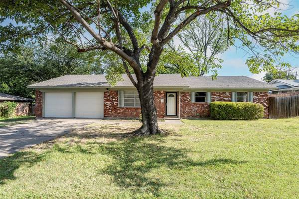 7833 Clark Street, North Richland Hills, TX 76180