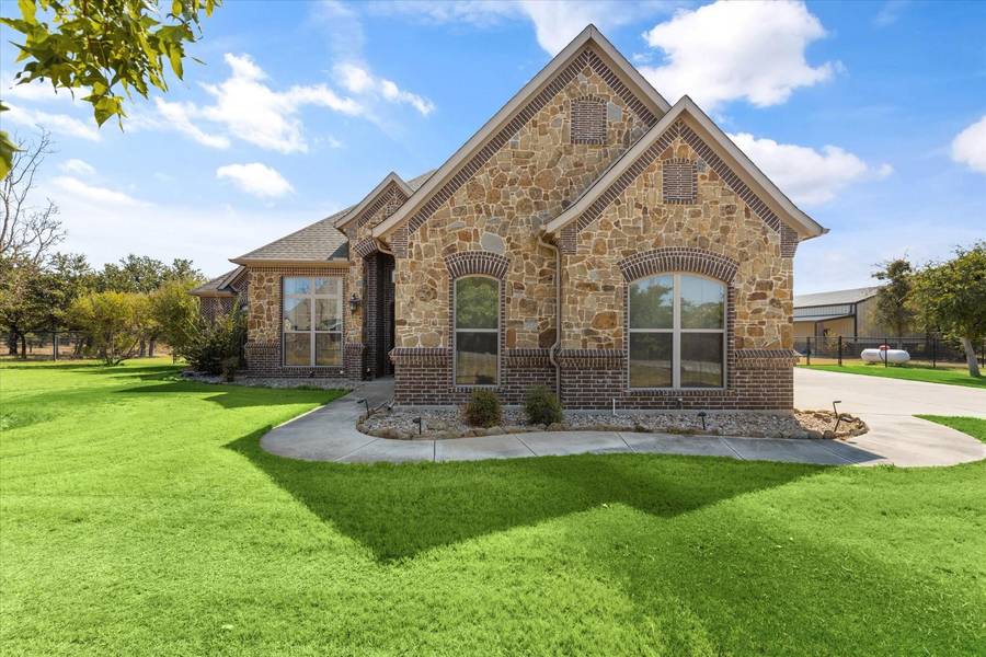 247 Wapiti Drive, Azle, TX 76020