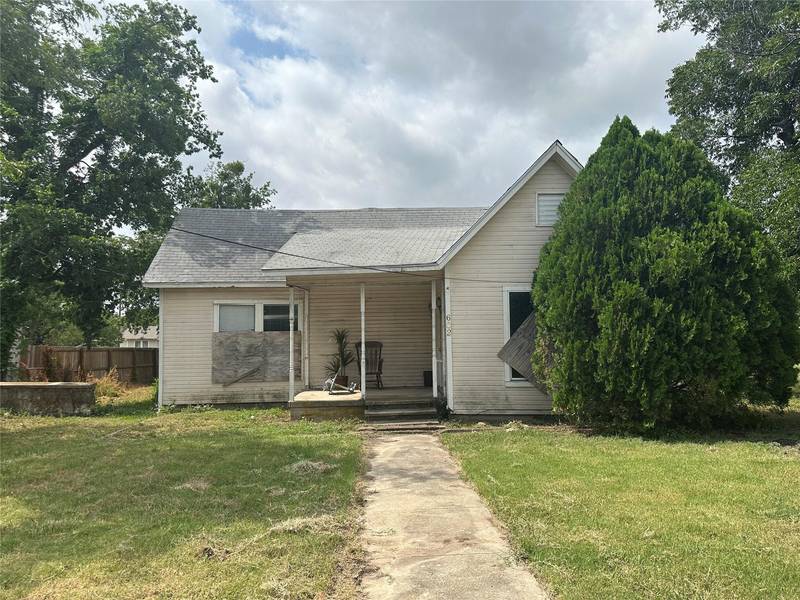 602 W Duncan Ave, Comanche, TX 76442