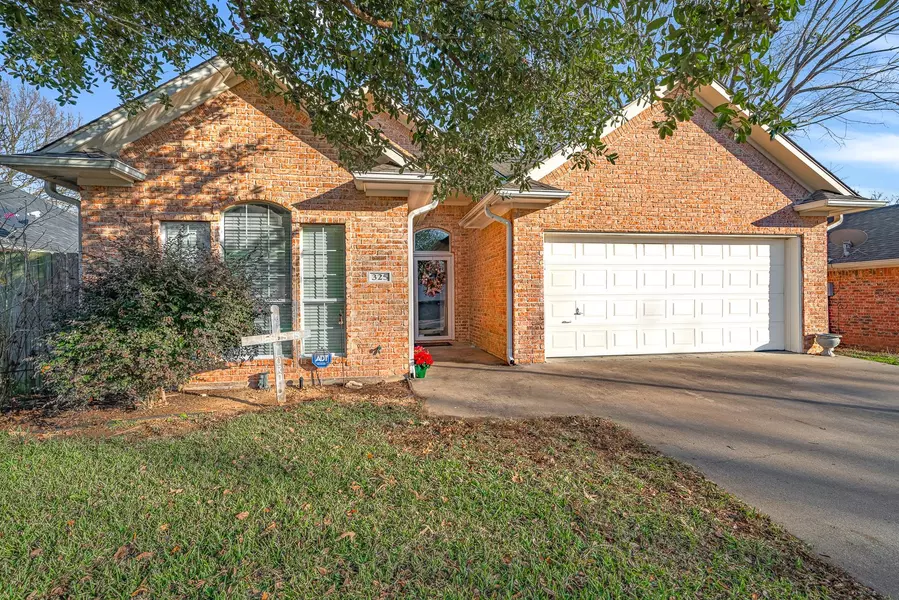 325 River Oaks Lane, Canton, TX 75103