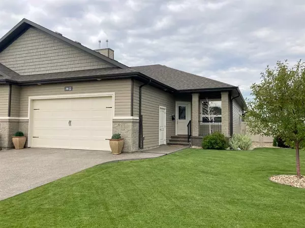 Red Deer, AB T4R 0N8,38 Vista Close