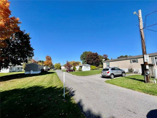 525 School Road, Plainfield Twp, PA 18064