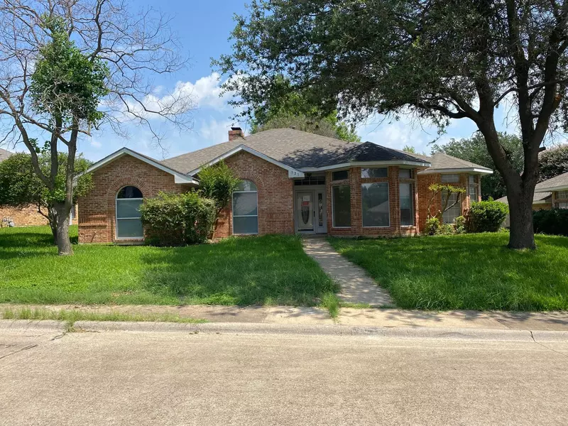 521 E Lanett Drive, Desoto, TX 75115