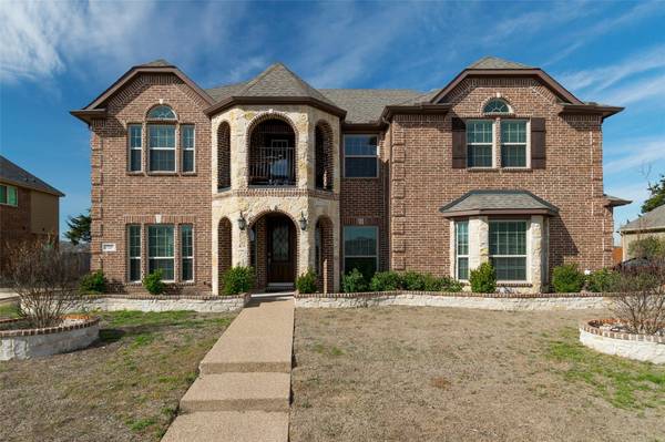 725 Keswick Drive, Desoto, TX 75115