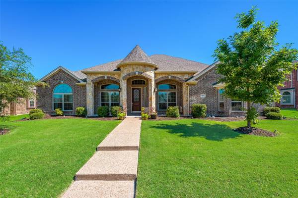 817 E Danbury Drive, Desoto, TX 75115